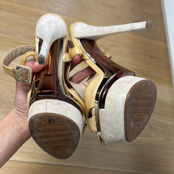 Le Silla Cream High Heeled Sandals with Stiletto Heel and Open Toe Design - Picture 2 of 8